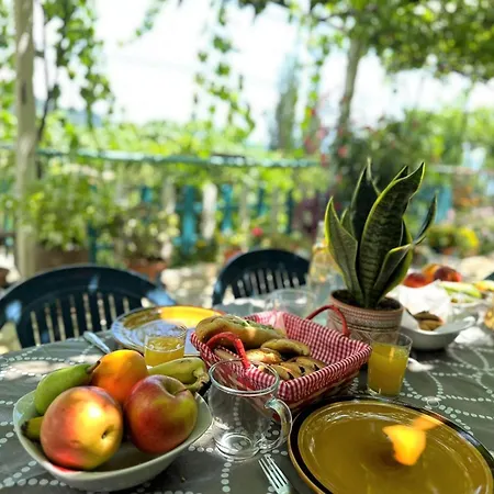 Penzion Boungainvillea Himarë