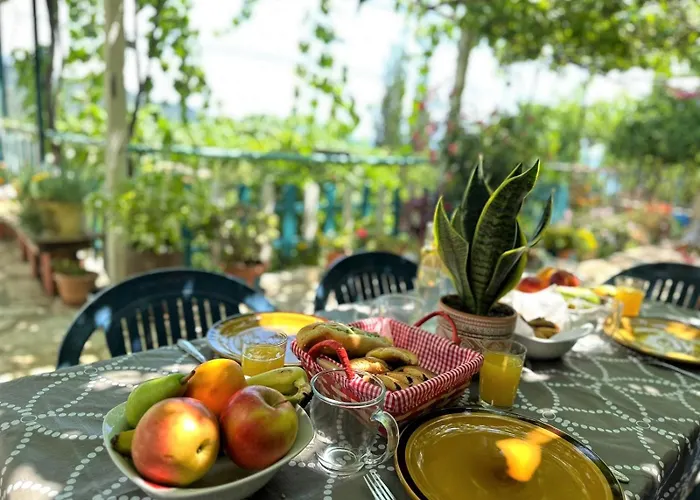 Guest house Boungainvillea Himare