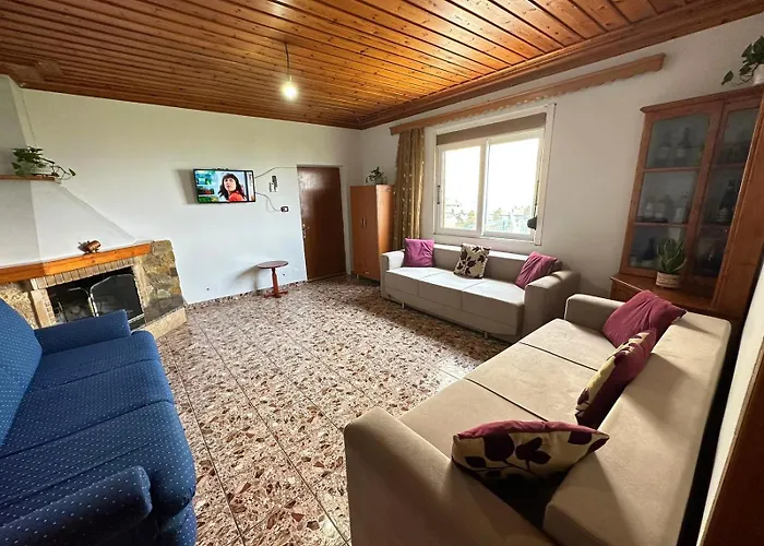 Boungainvillea Guest house