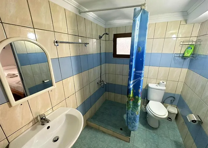 Boungainvillea Guest house 4*