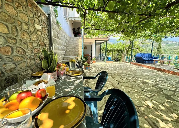 Guest house Boungainvillea